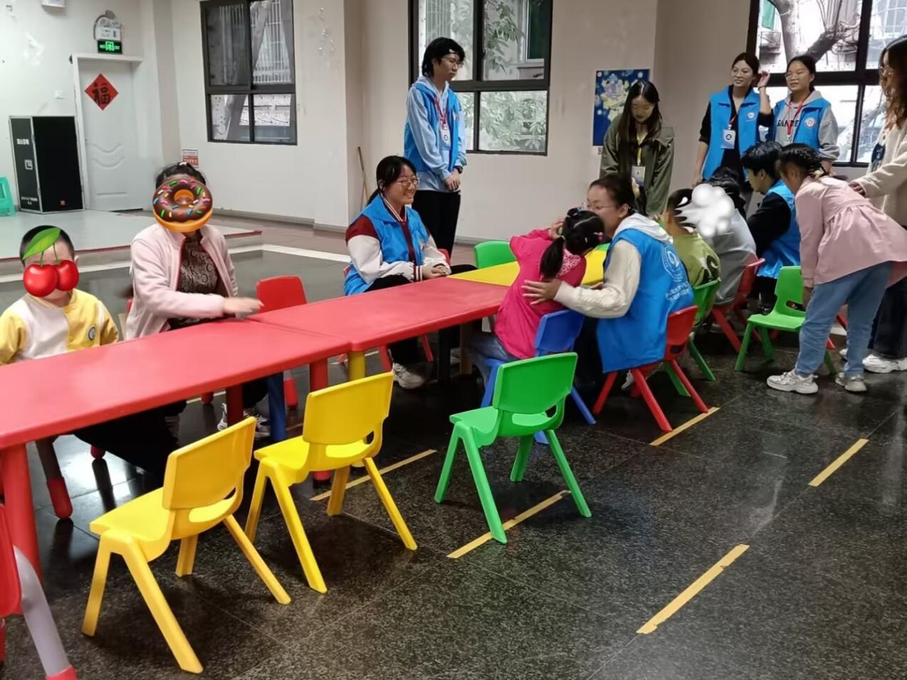 助力助残之行，点亮希望之光 ——重庆工商大学管理科学与工程学院“小云雀”青年志愿者服务队长期助残活动
