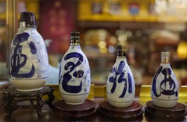 香型各异，十二种白酒带你领略华夏酒韵